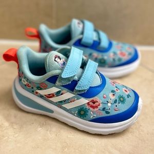 ADIDAS toddler 8k X Disney Snow White Fortarun sneakers shoes